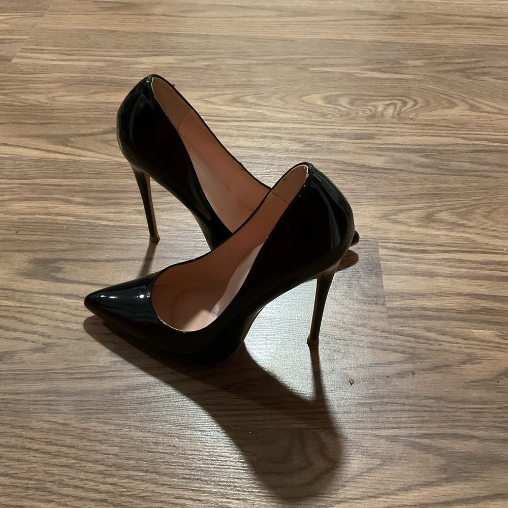 Elegant Black Stiletto Heels
